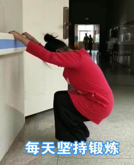 13歲女孩自幼患“腦癱”，行動受阻，經(jīng)系統(tǒng)康復(fù)治療能獨立步行！