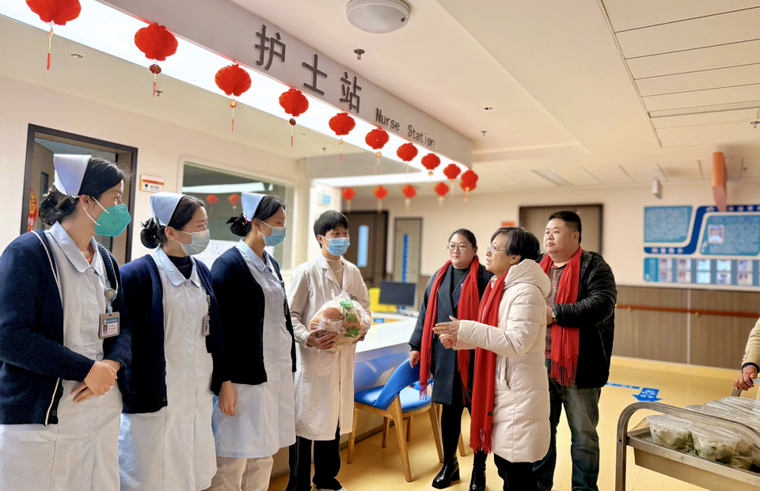新春慰問送溫情，除夕關(guān)懷暖人心！